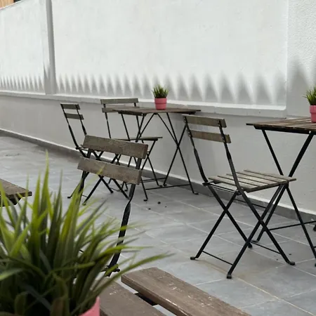 Estudio Familiar Con Bano Compartido Sevilla Deluxe Rosales Apartment