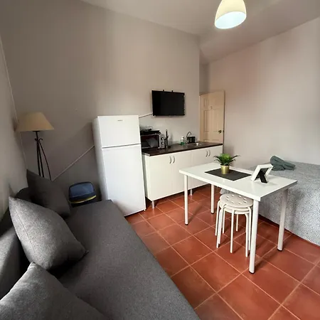 Estudio Familiar Con Bano Compartido Sevilla Deluxe Rosales Apartment *