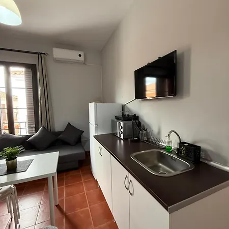 Estudio Familiar Con Bano Compartido Sevilla Deluxe Rosales